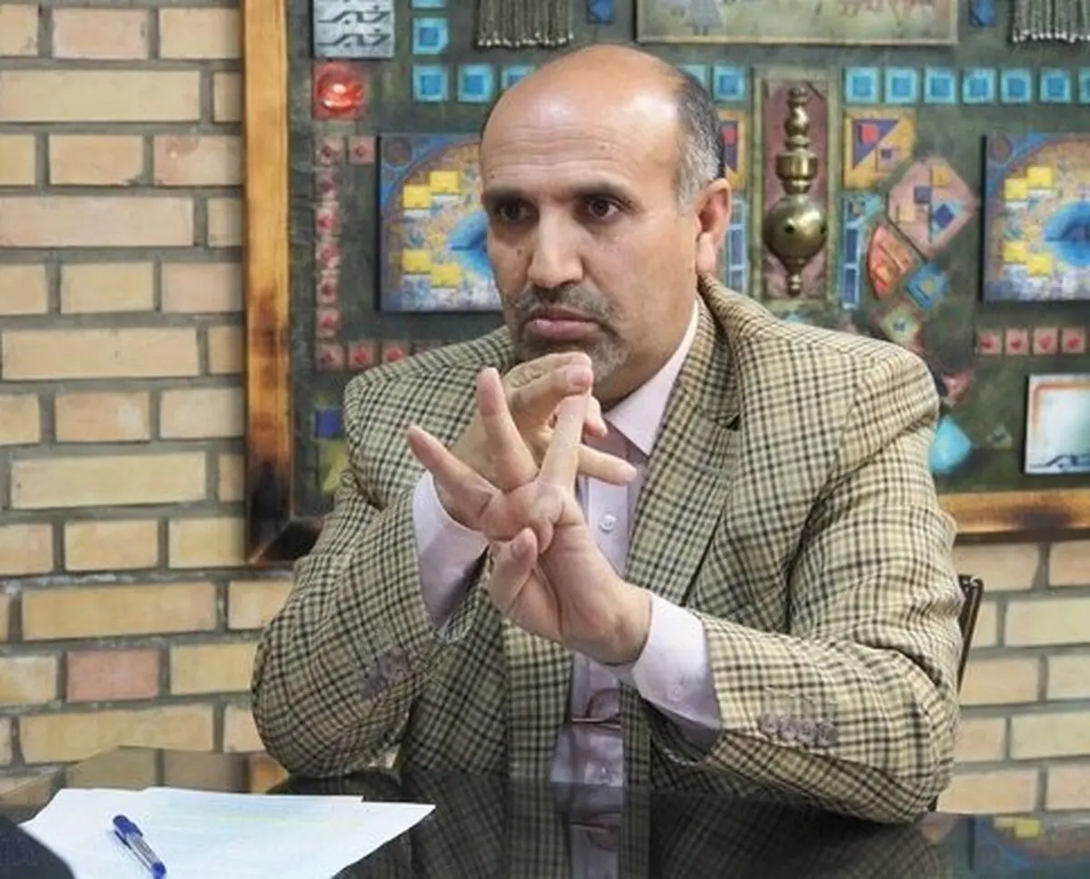 پیش‌بینی یک اقتصاددان از نرخ تورم در سال آینده/ پازوکی: دولت بودجه خود را ۴۰ درصد بالا برده، اما حقوق کارمندان را ۲۰ درصد