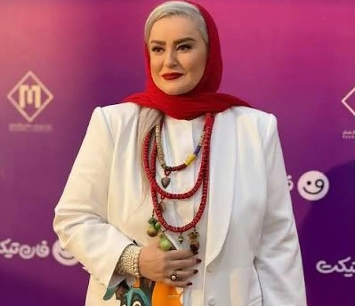 تیکه‌‌پرانی و شوخی خنده‌دار منوچهر هادی با استایل بامزه نعیمه نظام‌دوست/ ویدئو