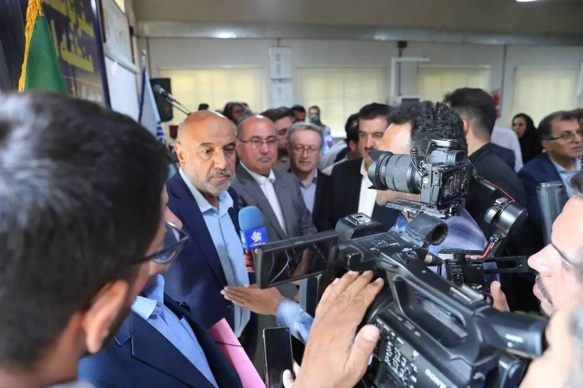 میدری: تغییر سیاست دولت در عرضه کالابرگ صحت ندارد/ فروشگاه‌ها همچنان عرضه‌کننده
