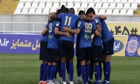 تحویل برگه اعزام به خدمت۲ ستاره استقلال 