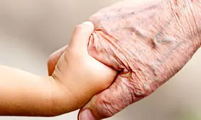 پیرترین خانواده جهان در کتاب گینس/ مسن ترین، ۱۱۳ ساله و کوچکترین، ۹۰ ساله / ویدئو 