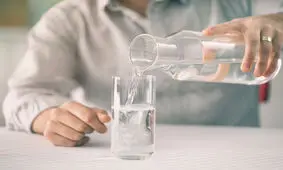 معجزه شگفت‌انگیز افزودن این ادویه به آب