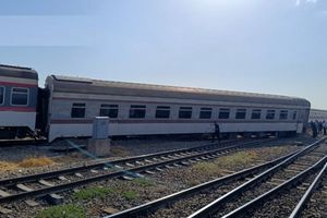 خروج قطار از ریل در ایستگاه راه آهن مشهد/ عکس