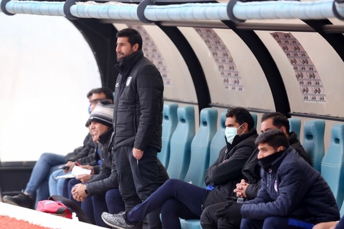 مجیدی به پیشکسوتان احترام نمیگذارد