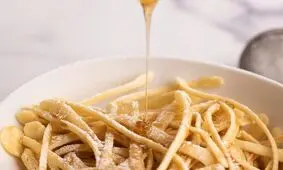 طرز تهیه پنکیک اسپاگتی تابه ای ساده