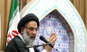 امام جمعه اهواز: در مذاکره با آمریکا باید مطیع امر ولی فقیه باشیم

