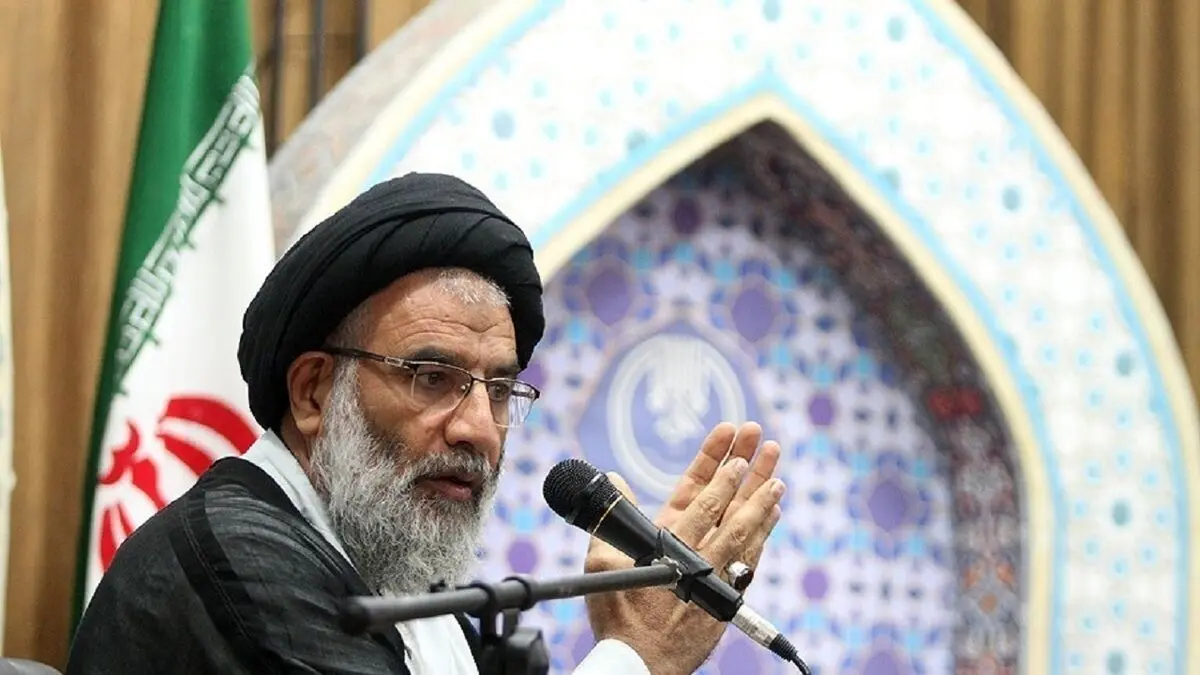 امام جمعه اهواز: در مذاکره با آمریکا باید مطیع امر ولی فقیه باشیم

