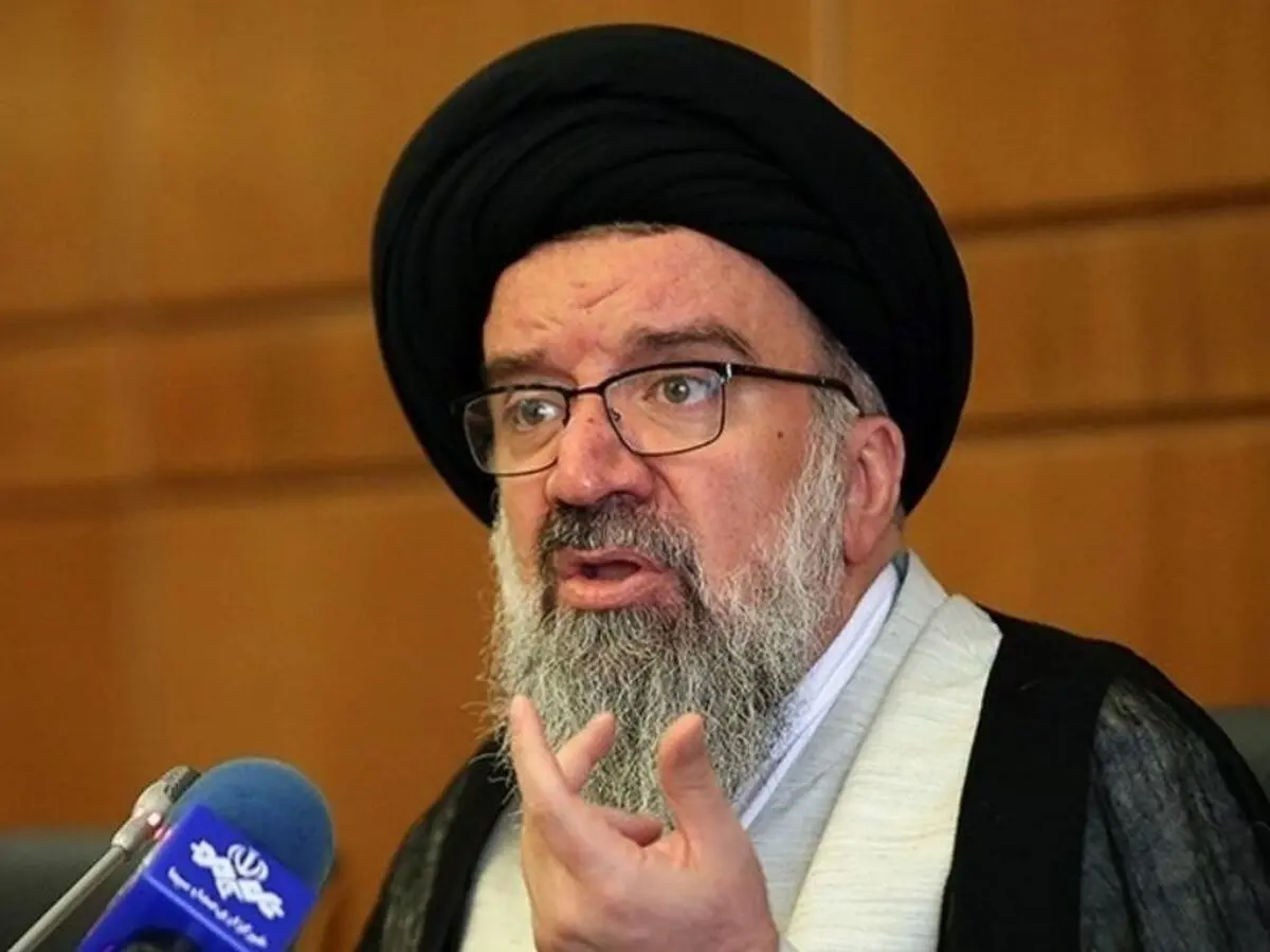 احمد خاتمی: می‌گویند امامان جمعه مسئله بی‌حجابی را مطرح می‌کنند تا گرانی‌ها را بپوشانند؛ این دروغ است/ حجاب الزام حقوقی است