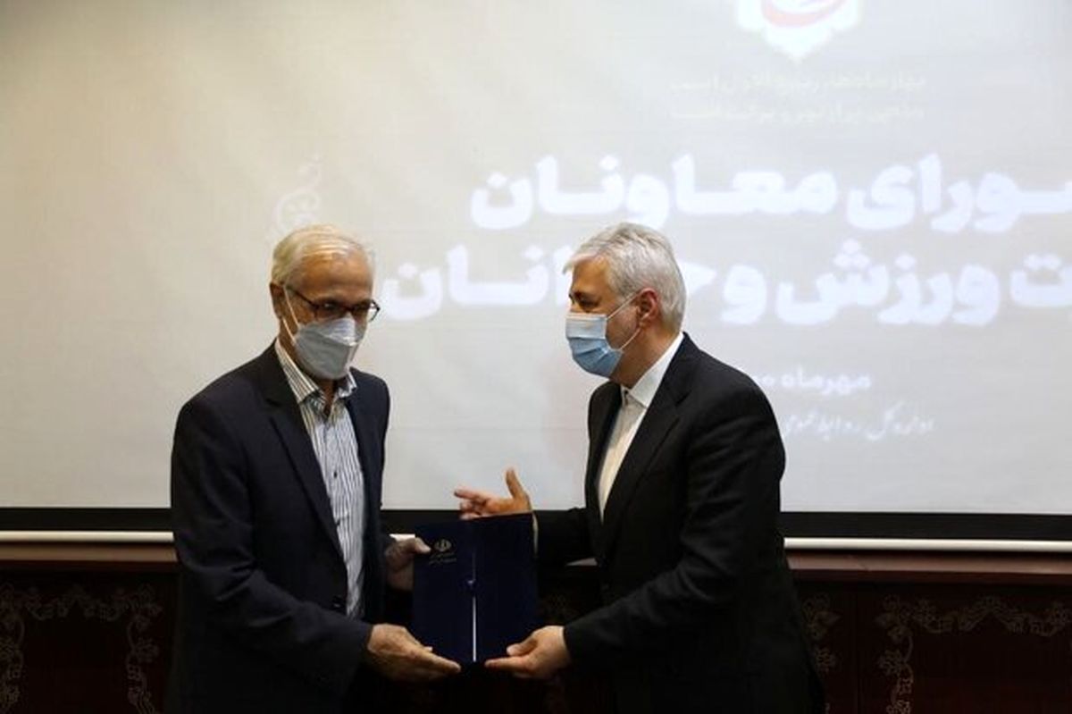 ذوالفقارنسب: هیچ چیز را به من نمیگفتند/ من معلمم نه سفسطهگر