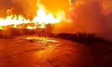 آتش‌سوزی گسترده بازار و خانه‌های اندونزی/ ویدئو 