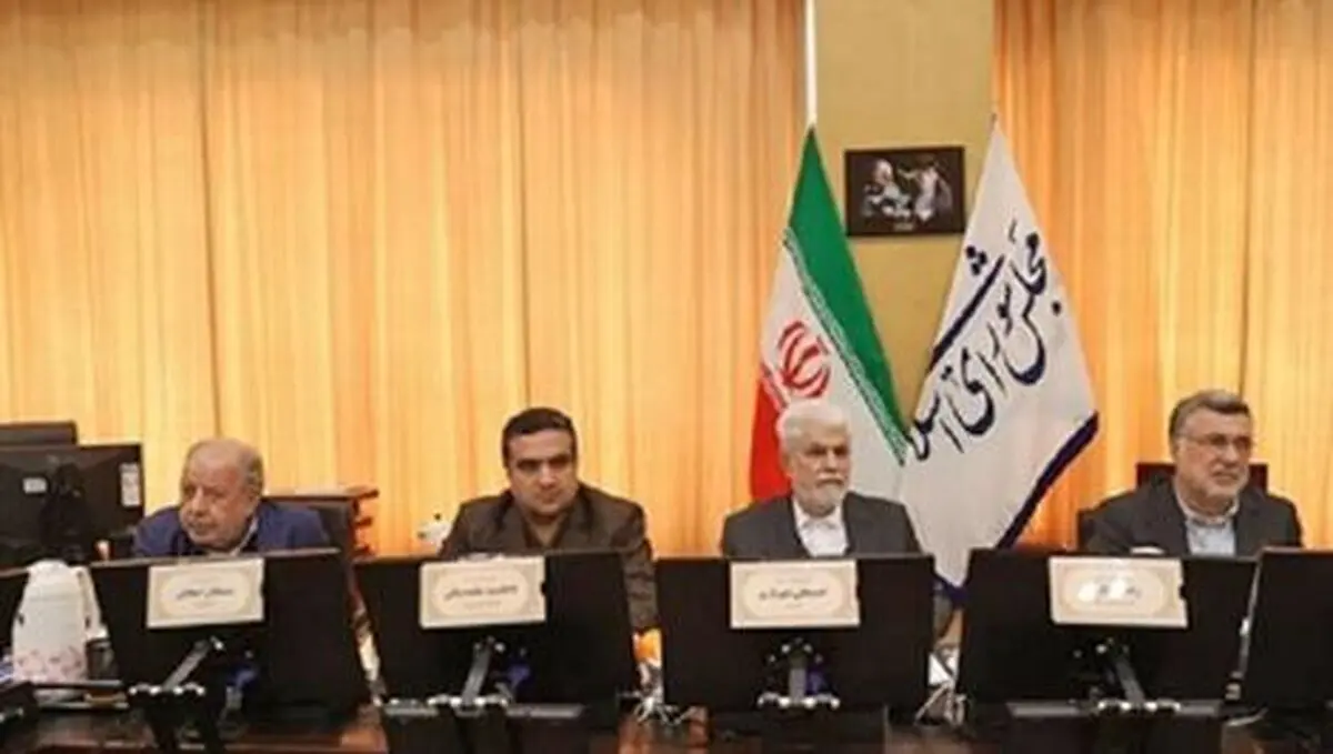 موافقت رهبری با تخصیص یک میلیارد دلار به حوزه بهداشت و درمان

