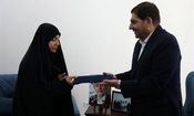 ابلاغ سلام رهبر انقلاب به خانواده شهید فریدون عباسی توسط مخبر

