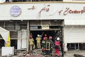 اولین تصاویر از داخل پاساژ قائم مشهد پس از حادثه آتش‌سوزی/ ویدئو