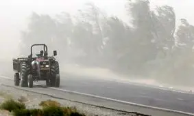 سرعت طوفان در منطقه سیستان به ۱۱۲ کیلومتر بر ساعت رسید

