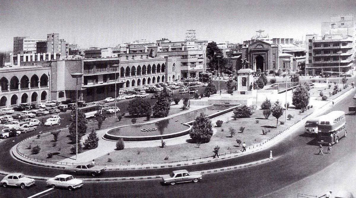 ویدئویی نادر از میدان توپخانه در سال ۱۳۰۶