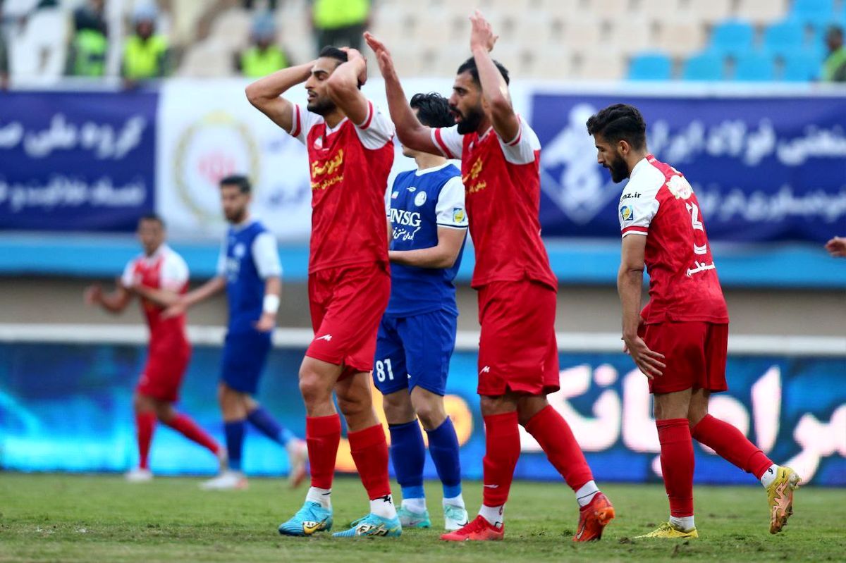 داور باید ۲ پنالتی دیگر به نفع پرسپولیس میگرفت/ ویدئو