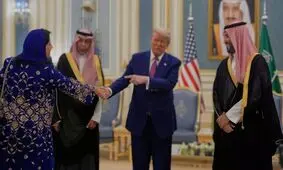 دست‌ دادن دیپلمات‌ های زن عربستان با ترامپ از دوربین رسانه ها/ رشد حضور زنان در ساختارهای رسمی و مدیریتی عربستان/ تصاویر

