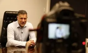 مجری شبکه افق صداوسیما به علی دایی: مرد باش تا روز سقوط جمهوری اسلامی کاسبی نکن!

