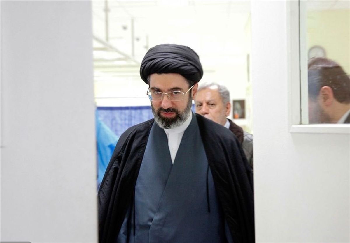 تصاویر دیده نشده از حجتالاسلام مجتبی خامنهای در جنگ تحمیلی/ ویدئو