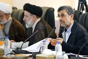 اغراق و غلو درباره رئیسی، او را به سرنوشت احمدی نژاد گرفتار می کند
