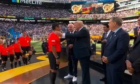 فغانی عکسش با ترامپ را در اینستاگرام منتشر و تشکر کرد

