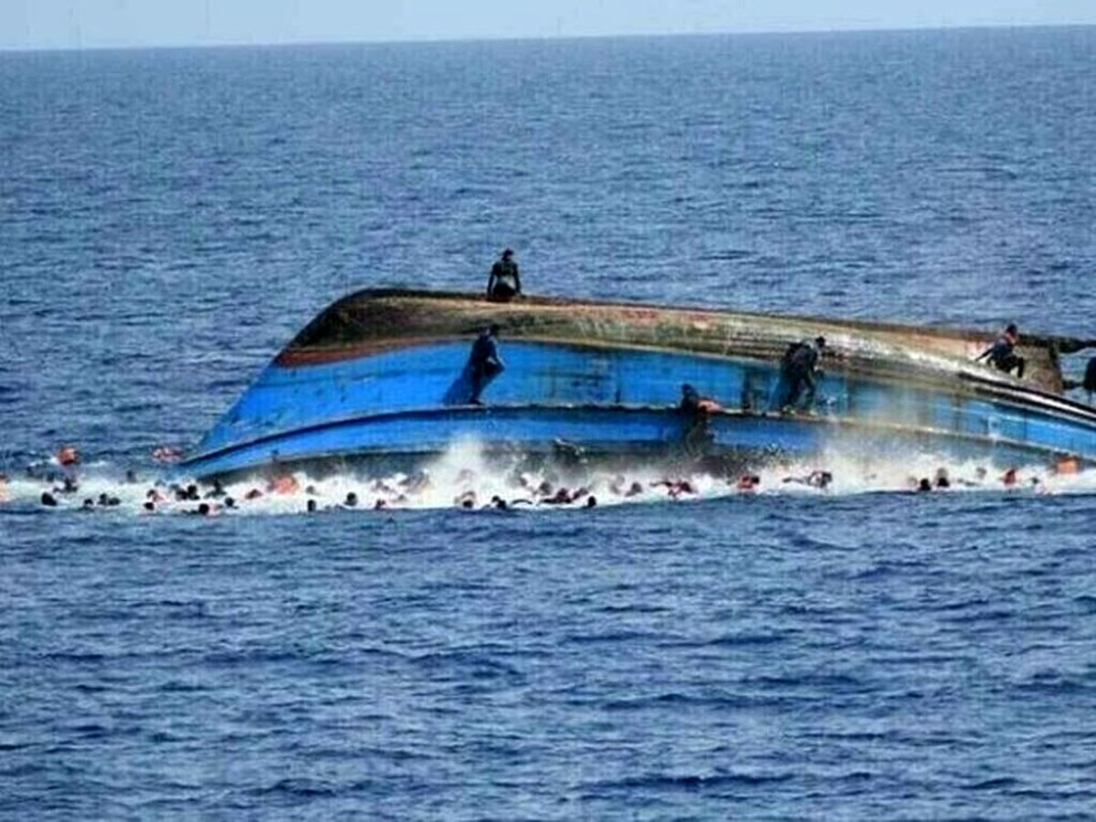 غرق یک فرابر با ۶۵ سرنشین در نزدیکی بالی اندونزی؛ ۴۳ تن مفقود هستند


