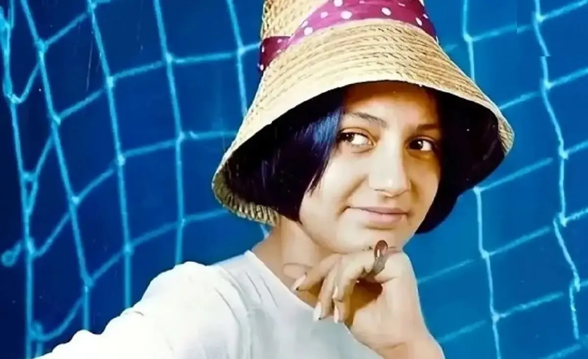 سفر در زمان؛ «گوگوش» در 26 سالگی و در سفر حج؛ سال 1355/ عکس