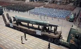 ارتش یمن یک کشتی نیروی دریایی آمریکا را هدف قرار داد

