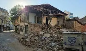 لحظه وقوع زلزله در بالیکسیر ترکیه/ ویدئو