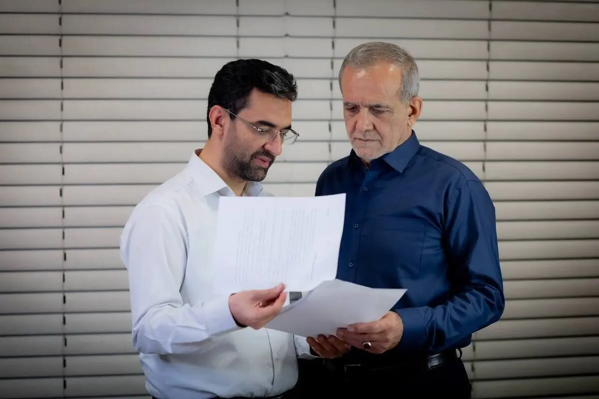 آذری جهرمی: بگویید در طرح وان دولت جلیلی قیمت بنزین چقدر خواهد شد؟