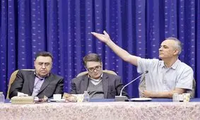 بررسی مواضع فعالان 2 جناح در نشست با رئیس جمهور؛ انتقاد اصلاح‌طلبان، تشویق تندروها/ قوچانی: شبیه یکی از صحنه های سریال پایتخت بود!