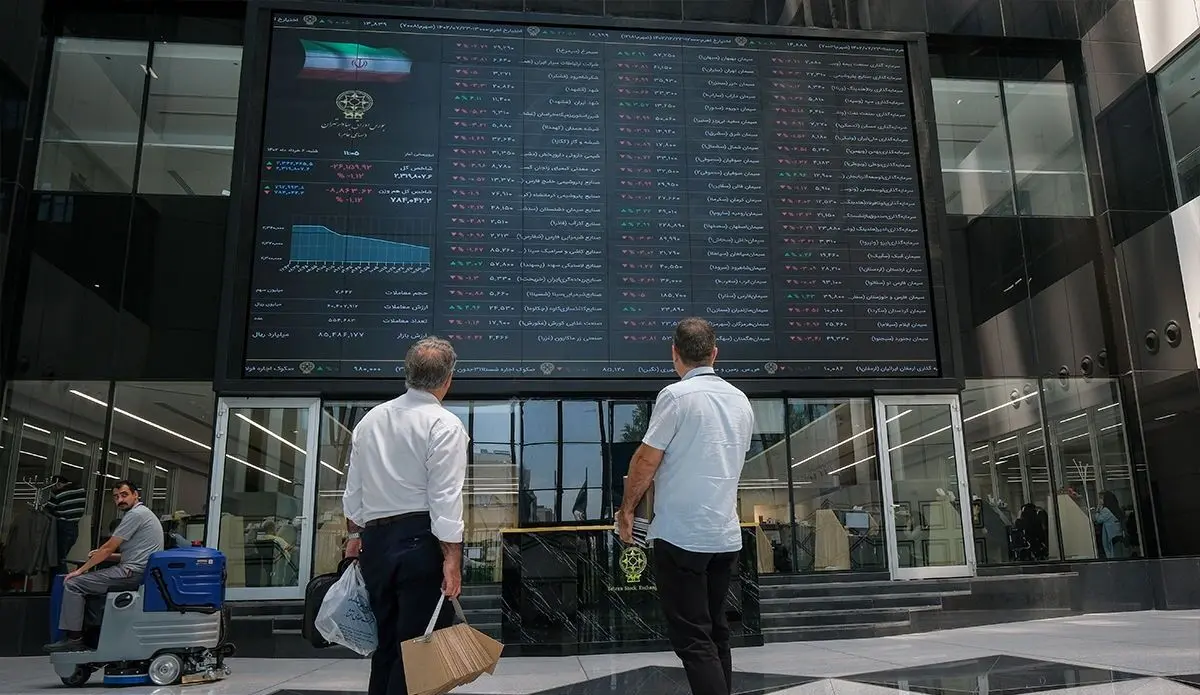 آغاز نخستین معاملات بازار سهام در سال ۱۴۰۵؛ این نمادهای بورسی قرمز پوش شدند