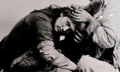  سفر به عصر قاجار؛ از «زن شپش‌گیر» تا «دختری با بادبزن»