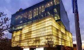 بخشی از سقف پاساژ چارسوی تهران ریخت/ ویدئو

