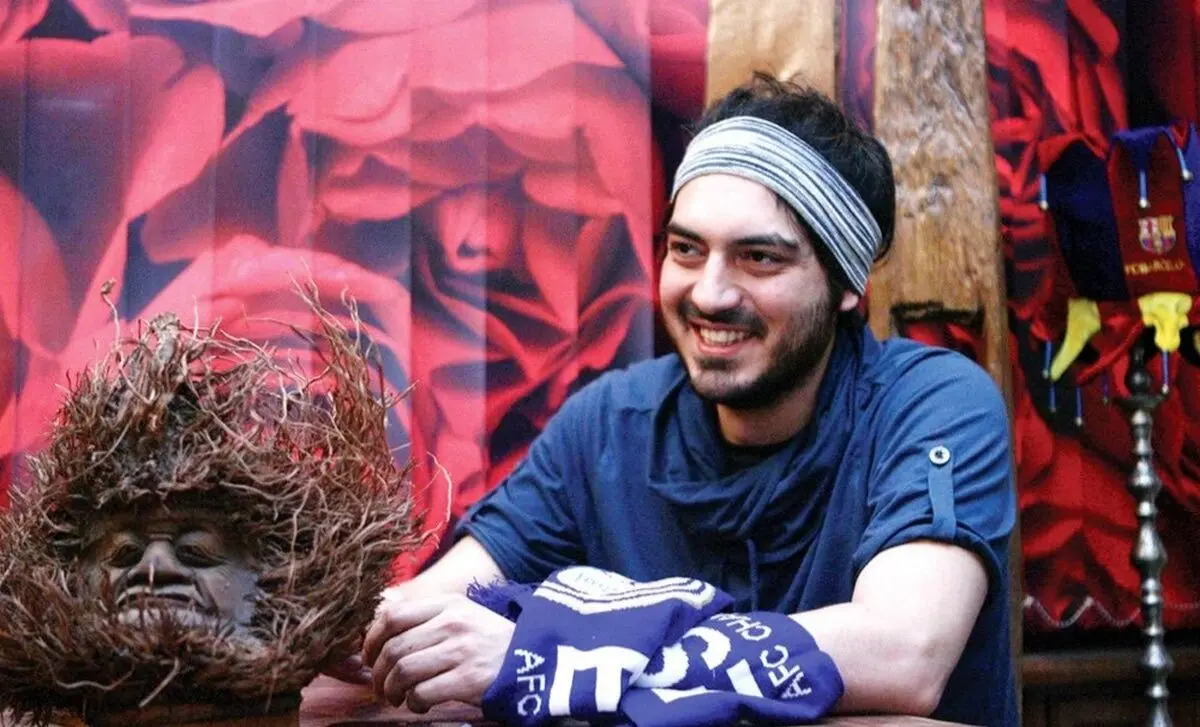 آقای بازیگر چگونه در دام خرافه پرستی افتاد/ گربه کور او مریض شفا می دهد!