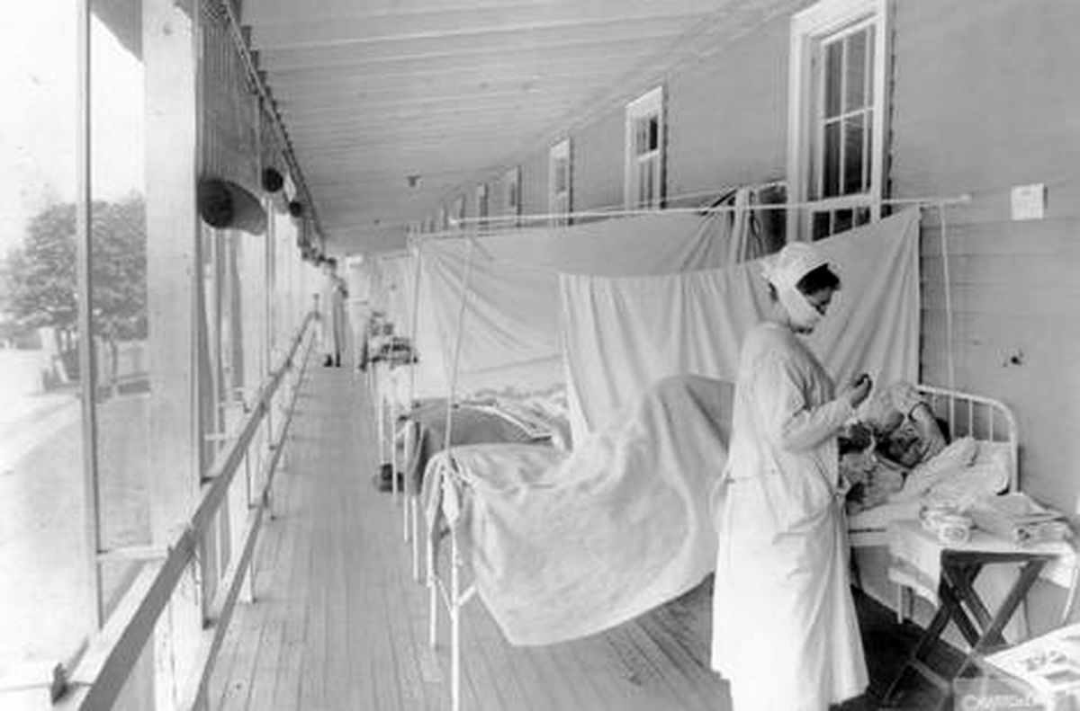 عکس هایی جالب از شباهت همه گیری آنفلوآنزای اسپانیایی و کرونا / تاریخ تکرار شد