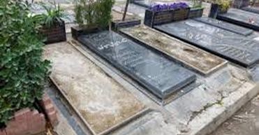 سرقت سنگ قبر یک هنرمند از قطعه هنرمندان/ ویدئو