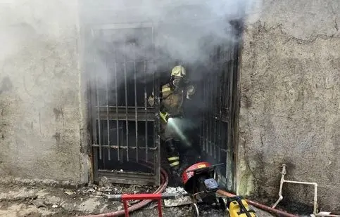  آتش‌سوزی در کارگاه رنگرزی تهران/ ویدئو