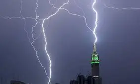 پدیده نادر صاعقه وارونه در مکه