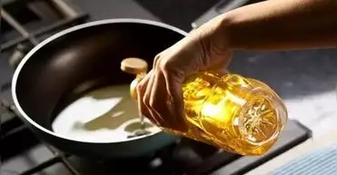 آیا استفاده مجدد از یک روغن در آشپزی خطرناک است؟