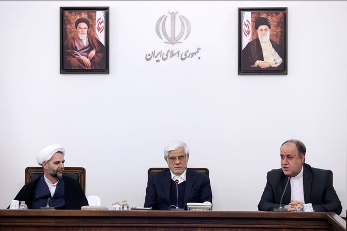 عارف: به شدت از دولتی شدن مراسم سالگرد پیروزی انقلاب اسلامی پرهیز شود/ مردم، صاحبان اصلی انقلاب هستند