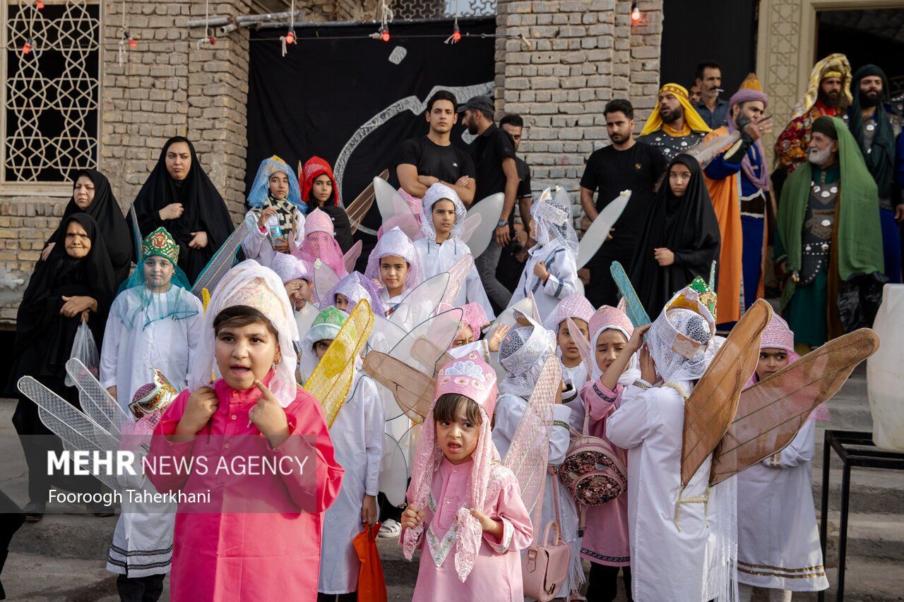 تصاویر: کاروان نمادین لشکر جن‌ها در نوش آباد