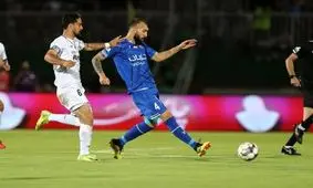 روزبه چشمی در تمرین استقلال حاضر شد