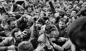 غائله 14 اسفند 59 چه بود؟/ تنش و درگیری بین طرفداران بنی صدر و نیروهای خط امام و حزب اللهی