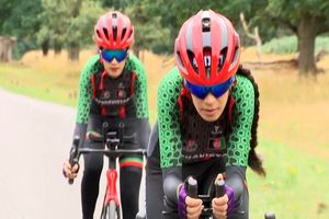  فرار از طالبان و حضور در قهرمانی جهان توسط 2 دختر دوچرخه سوار افغانستانی 