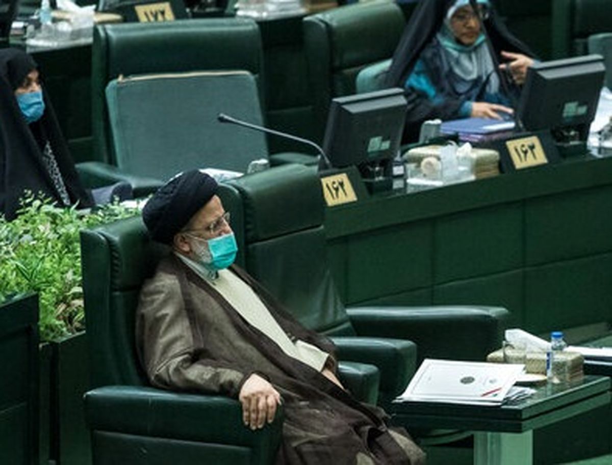 رئیسی فردا برای تقدیم لایحه بودجه ۱۴۰۱ به مجلس میرود