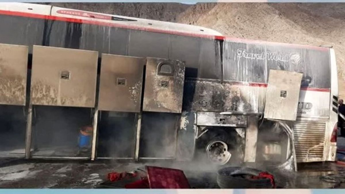 حادثه آتش سوزی برای سرویس کارگران زغال سنگ آزادشهر