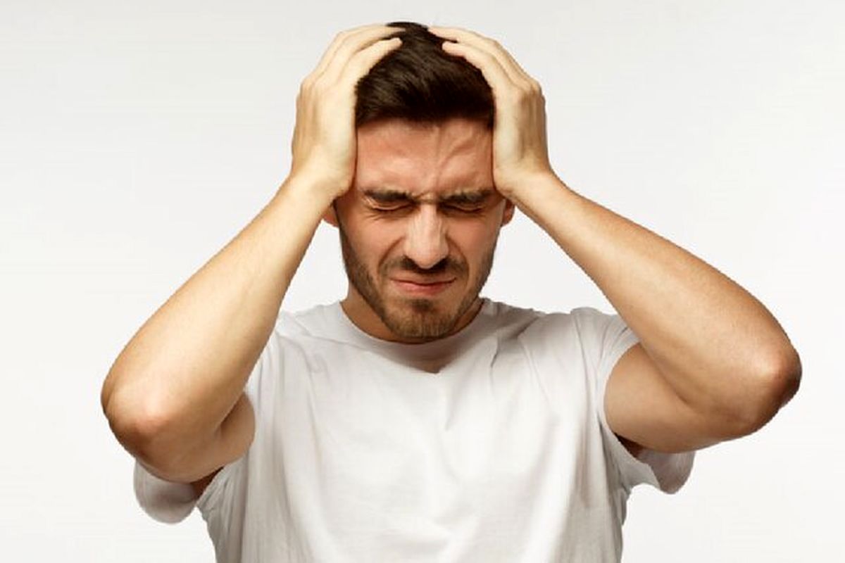 چه چیزی باعث میگرن میشود؟