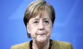 کیف مرکل را زدند