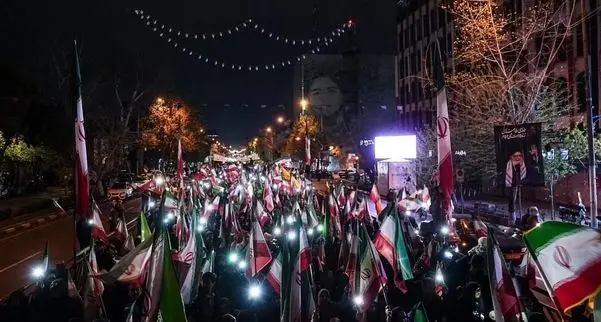 بیانیه سپاه درباره مراسم تشییع رهبر شهید: 
هرگونه خطای محاسباتی، با پاسخی قاطع، کوبنده‌تر از همیشه مواجه خواهد شد که تا ابد در تاریخ ذلت‌بار آنان ثبت خواهد گشت